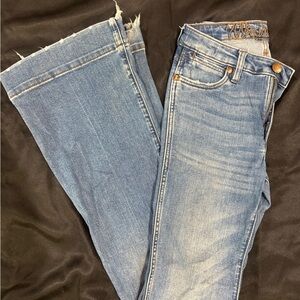 Women's Wrangler Blue Jeans